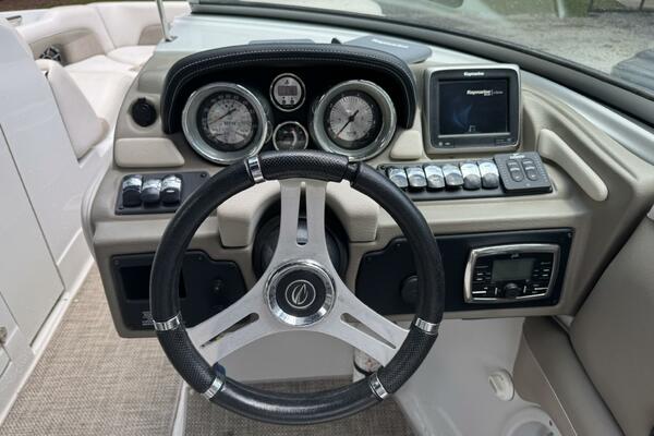 26ft Crownline Yacht For Sale