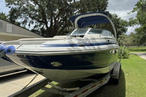 26ft Crownline Yacht For Sale