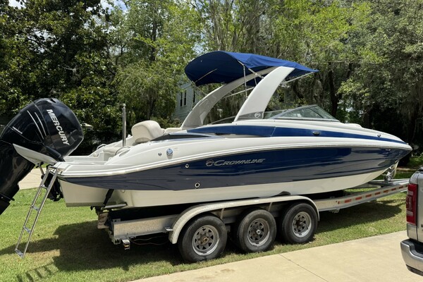 26ft Crownline Yacht For Sale