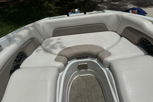 26ft Crownline Yacht For Sale