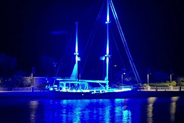 WILDFLOWER 72ft Ta Chiao Yacht For Sale