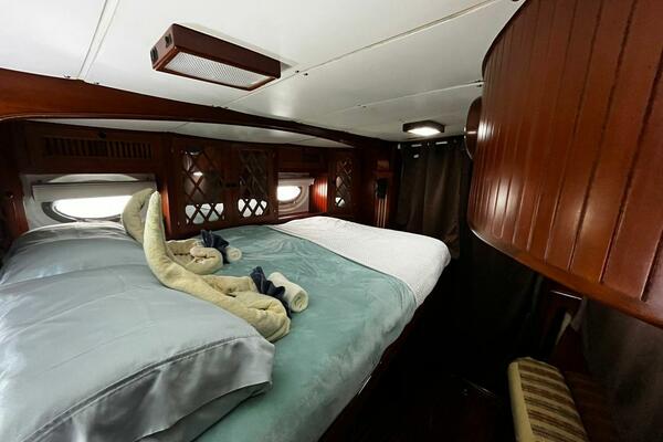 WILDFLOWER 72ft Ta Chiao Yacht For Sale