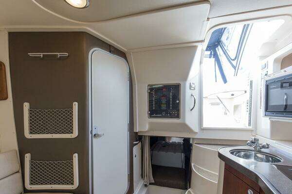 Grady-White 330 Express Yacht For Sale