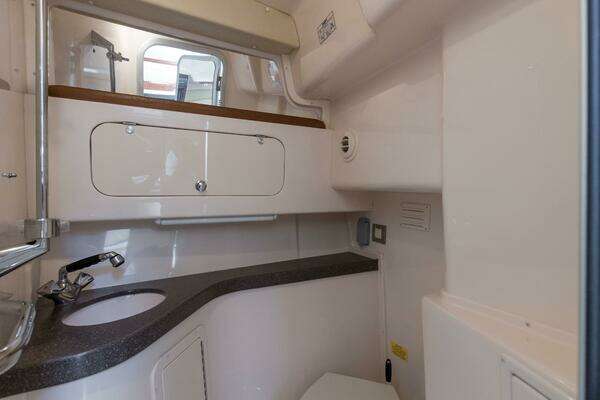 Grady-White 330 Express Yacht For Sale