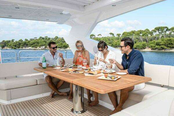 Sunseeker Flybridge Yacht For Sale