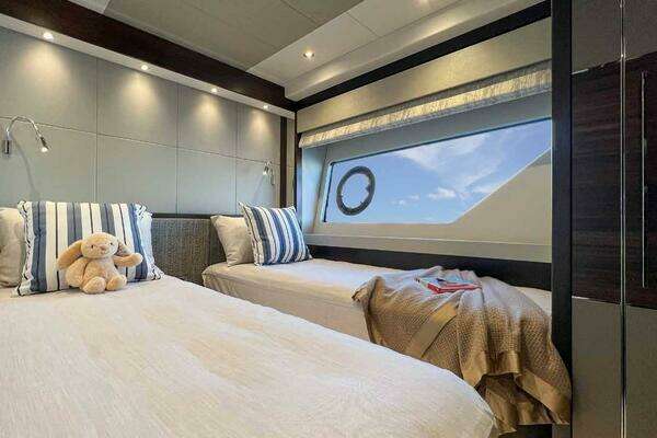 Sunseeker Flybridge Yacht For Sale