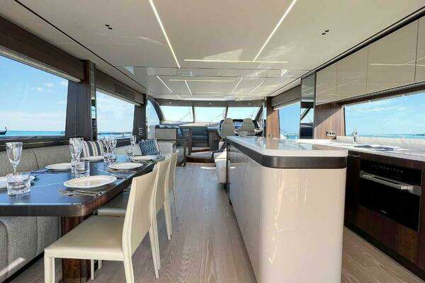 Sunseeker Flybridge Yacht For Sale