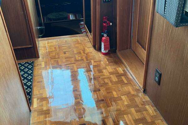 Hatteras 61 CPMY Yacht For Sale
