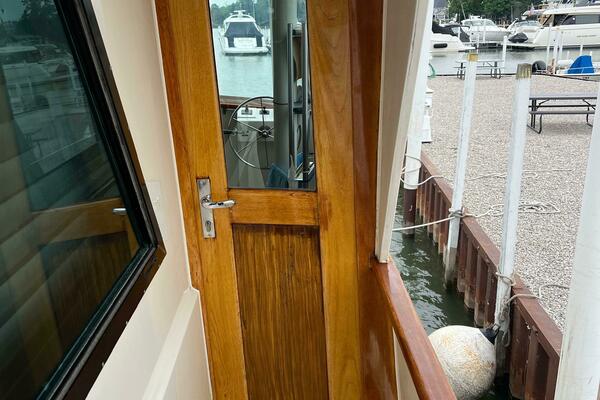 61ft Hatteras Yacht For Sale