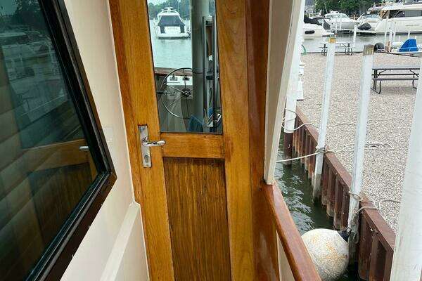 Hatteras 61 CPMY Yacht For Sale