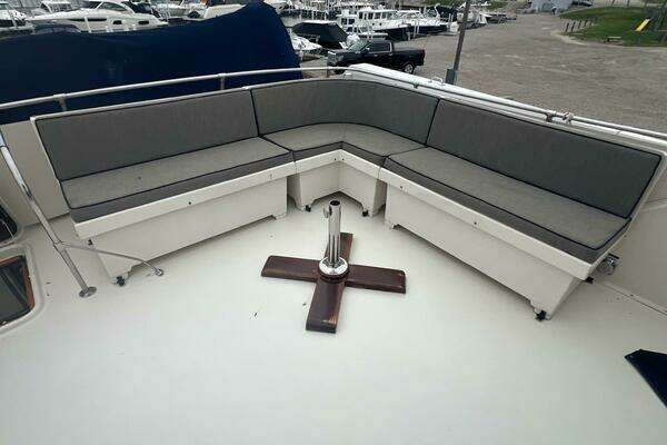 Hatteras 61 CPMY Yacht For Sale
