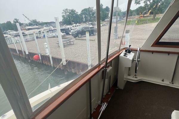 61ft Hatteras Yacht For Sale
