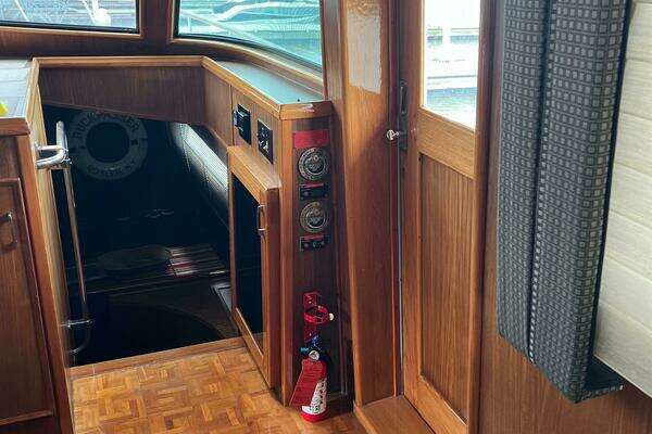 Hatteras 61 CPMY Yacht For Sale