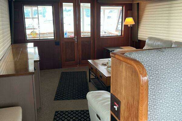 Hatteras 61 CPMY Yacht For Sale