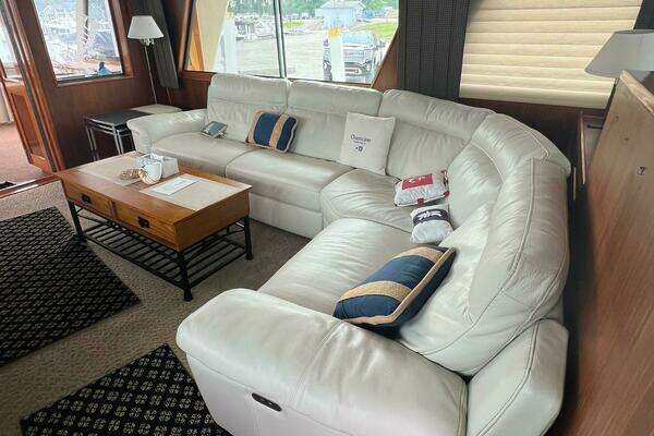 Hatteras 61 CPMY Yacht For Sale