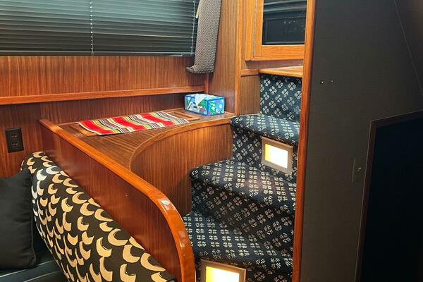 61ft Hatteras Yacht For Sale