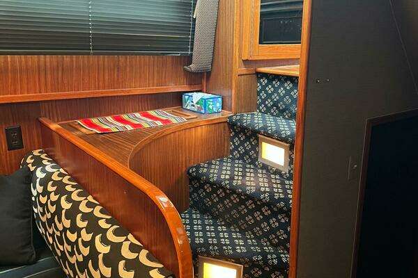 Hatteras 61 CPMY Yacht For Sale