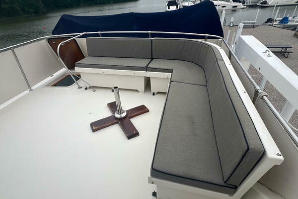 61ft Hatteras Yacht For Sale