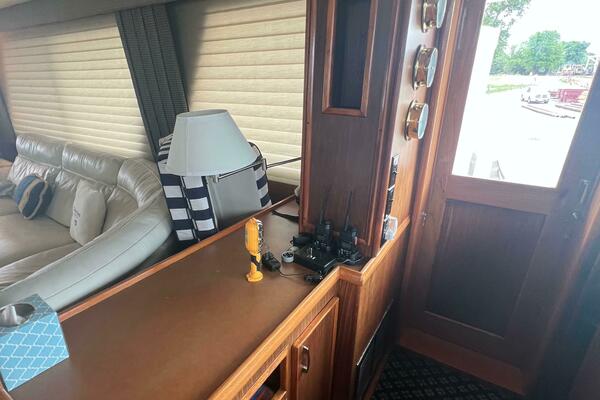 61ft Hatteras Yacht For Sale