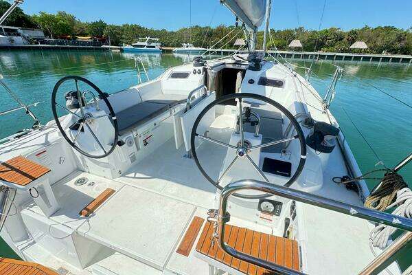 Photo of the 2023 Beneteau Oceanis 34.1