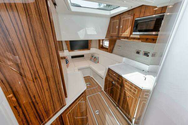 HCB 48 Campeon Yacht For Sale