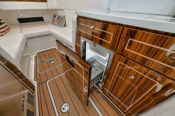 HCB 48 Campeon Yacht For Sale