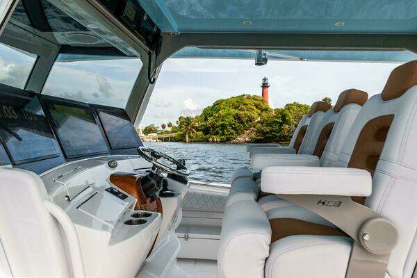 HCB 53 Suenos Yacht For Sale