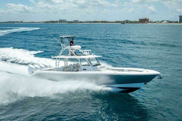 Everglades 435 Center Console Yacht For Sale