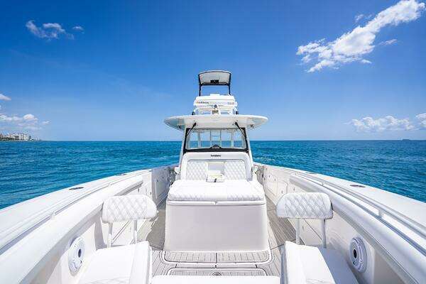 Everglades 435 Center Console Yacht For Sale