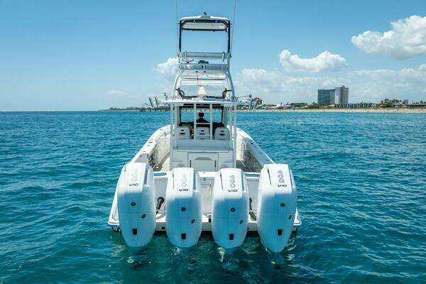 Everglades 435 Center Console Yacht For Sale