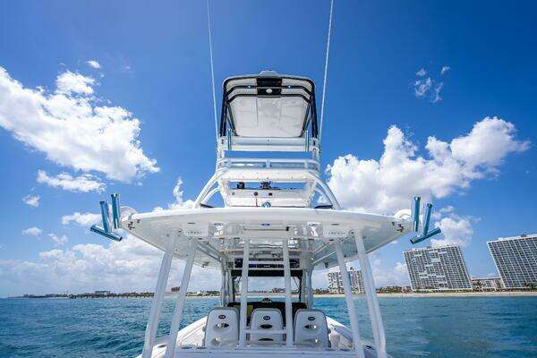 Everglades 435 Center Console Yacht For Sale