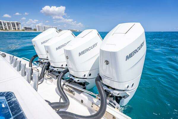 Everglades 435 Center Console Yacht For Sale