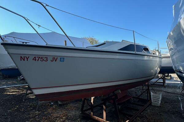 24ft O Day Yacht For Sale