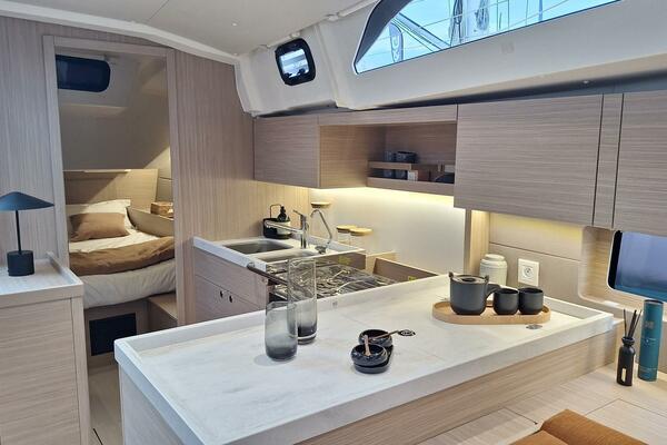 Beneteau Oceanis 47