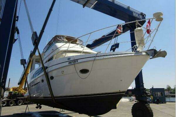 Carver 466 Motor Yacht Yacht For Sale