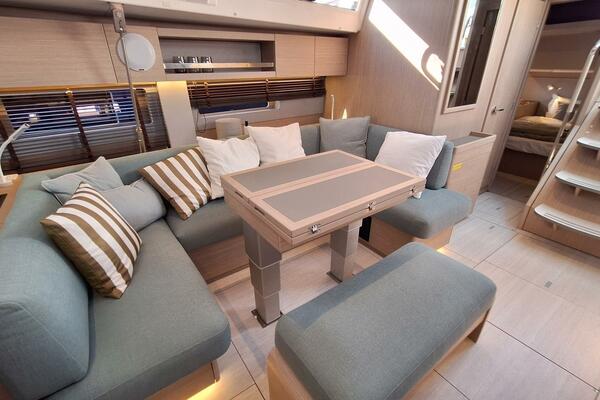 Beneteau Oceanis 52