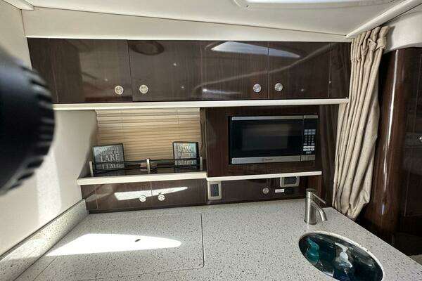 33ft Sea Ray Yacht For Sale