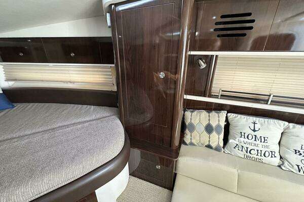 33ft Sea Ray Yacht For Sale