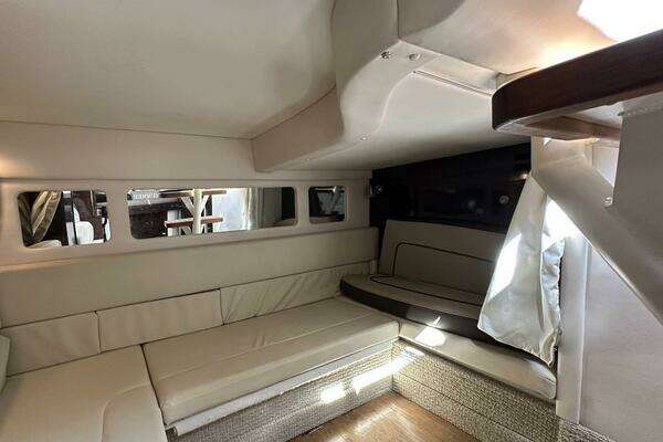 33ft Sea Ray Yacht For Sale
