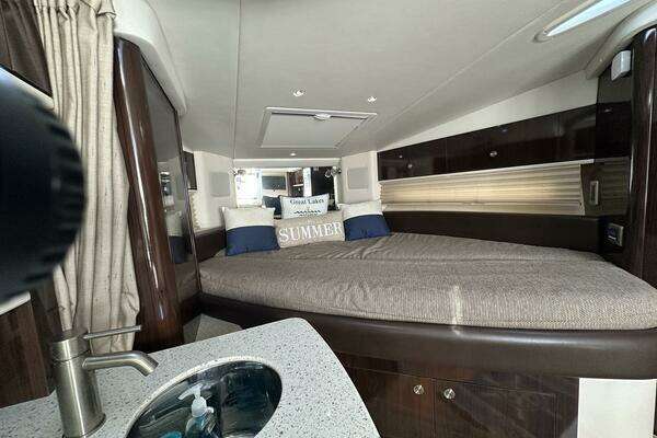 33ft Sea Ray Yacht For Sale