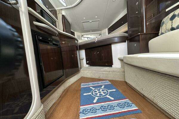 33ft Sea Ray Yacht For Sale