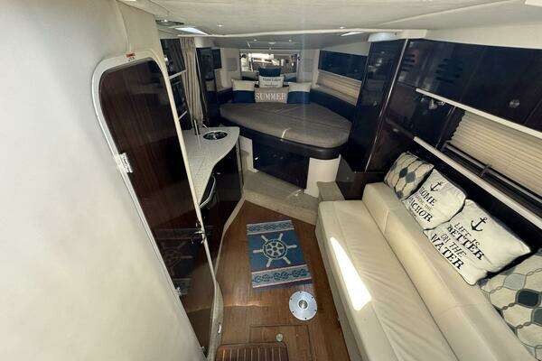 33ft Sea Ray Yacht For Sale