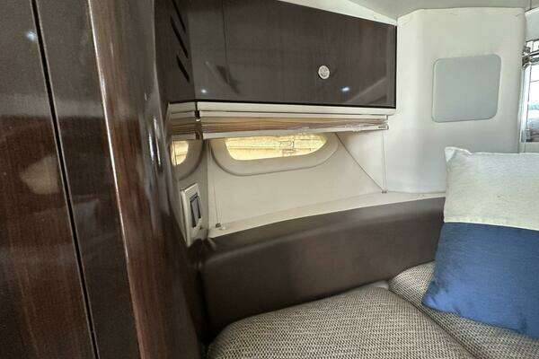 33ft Sea Ray Yacht For Sale