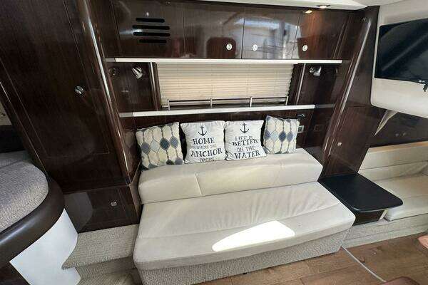 33ft Sea Ray Yacht For Sale