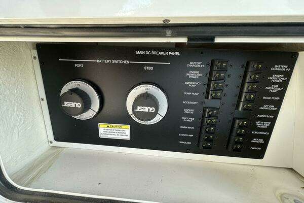 33ft Sea Ray Yacht For Sale