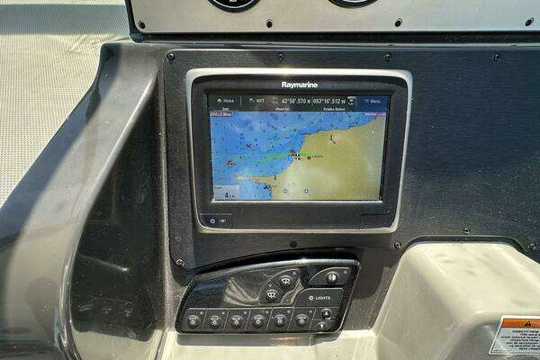 33ft Sea Ray Yacht For Sale