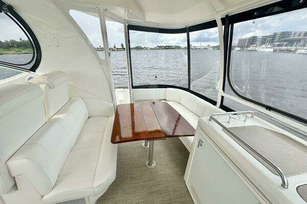 Cruisers Yachts 405 Yacht For Sale