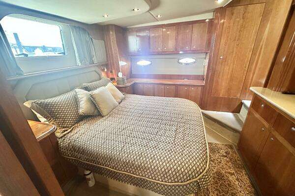 Cruisers Yachts 405 Yacht For Sale