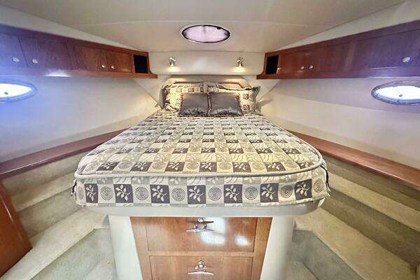 Cruisers Yachts 405 Yacht For Sale