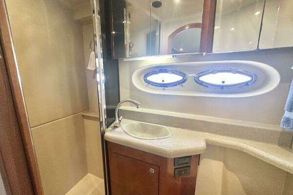 Cruisers Yachts 405 Yacht For Sale